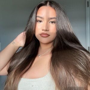 Meet your Posher, Rosaly